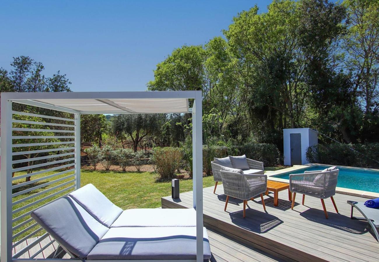 Relax Just Outside Recently Renovated By Renthousing Ferienhaus