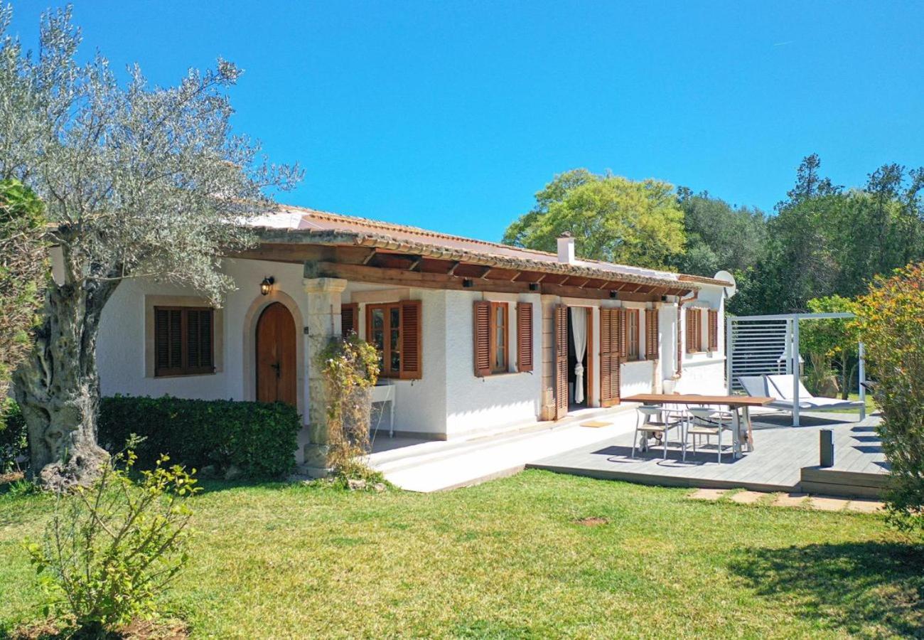 Relax Just Outside Recently Renovated By Renthousing *